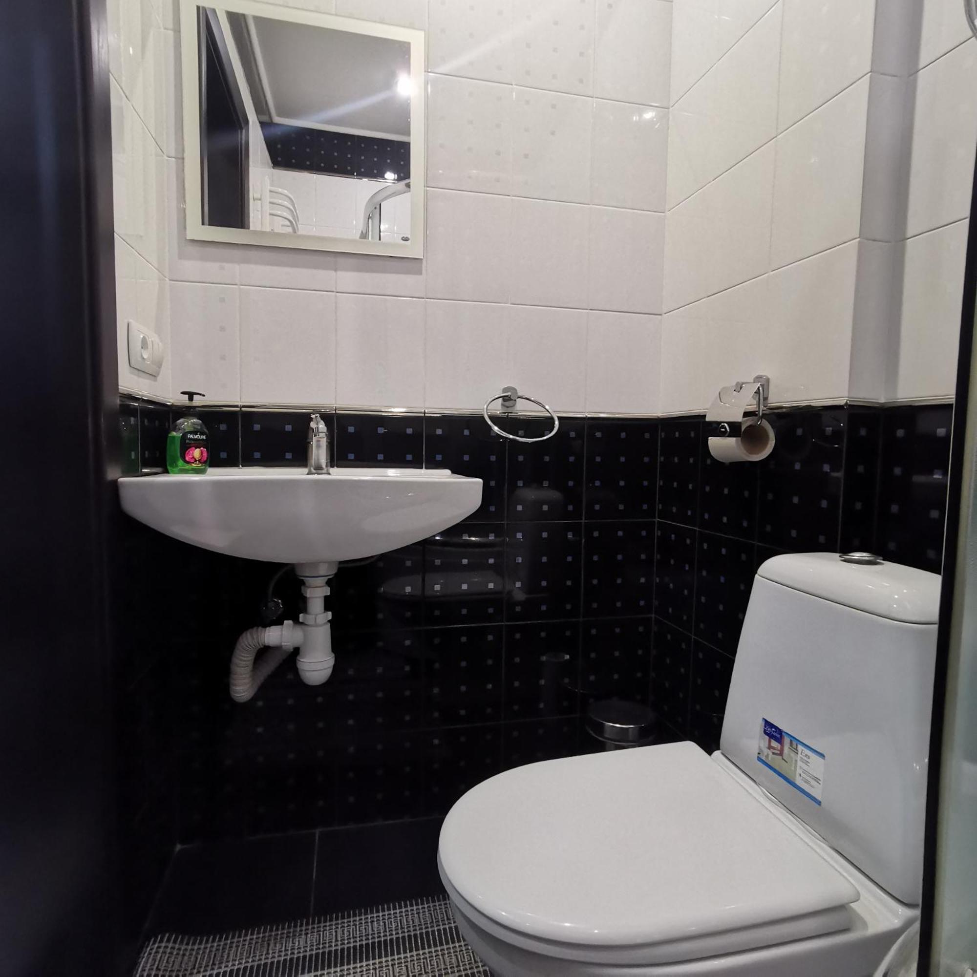 Big Apartment In Rivne Center Exterior foto