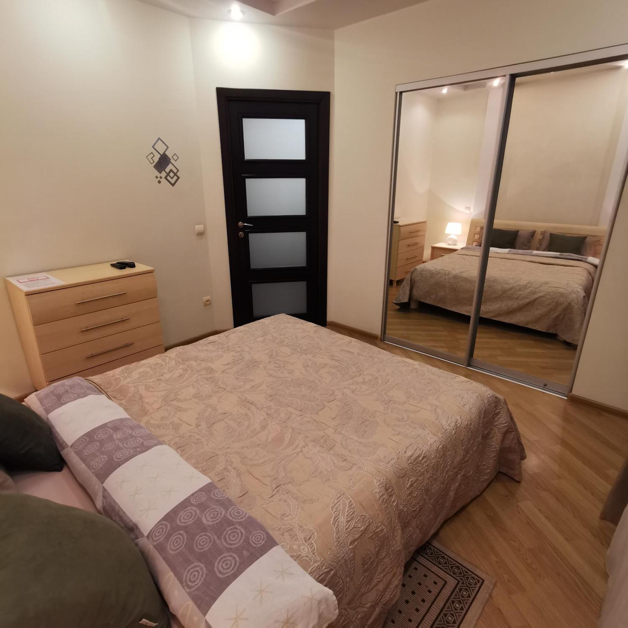 Big Apartment In Rivne Center Exterior foto