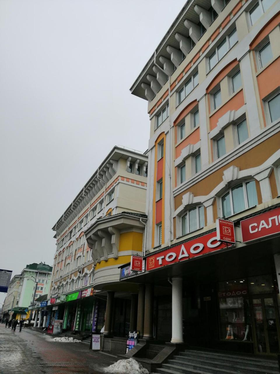 Big Apartment In Rivne Center Exterior foto